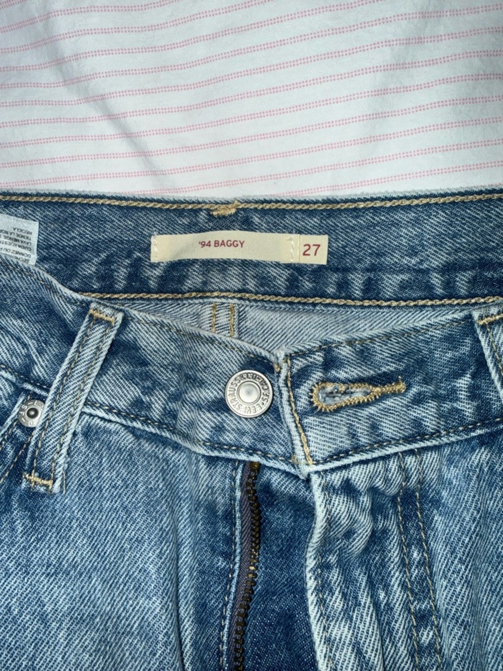 Levi's 94 Baggy Straight Leg Sz 27